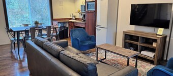 2-bedroom cottage | queen bed + 2 twins + queen sofa bed | accommodates up to 6