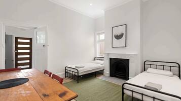 1 bedroom, iron/ironing board, travel cot, WiFi