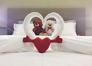 Premium bedding, individually decorated, individually furnished, desk