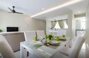 Fridge, oven, stovetop, rice cooker