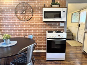 冰箱、微波炉、烤箱、茶具/咖啡用具