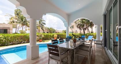 4 BDR Casa con vista al mar, piscina privada / barbacoa para 10! Playacar Fase 1