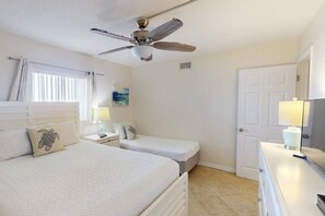 2 bedrooms, iron/ironing board, free WiFi