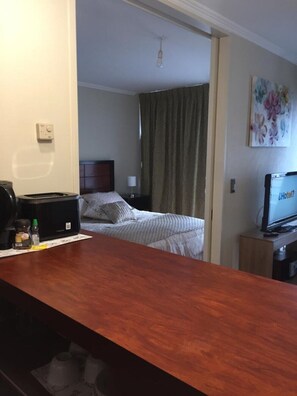 1 Schlafzimmer, schallisolierte Zimmer, Bügeleisen/Bügelbrett