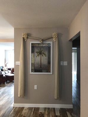 Interior - Beautiful Lakefront  with Covered Boat Slip (Hot Springs)