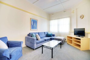 Large comfortable living area with flat screen TV & dvd player. Ducted air-conditioning/heating throughout