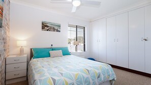 3 bedrooms, iron/ironing board, free WiFi - Bay Parklands, 54 2 Gowrie Avenue - air con, wifi, pool, tennis court,child friendly (Nelson Bay)