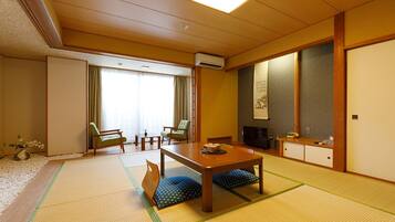 Classic Quadruple Room | Free WiFi