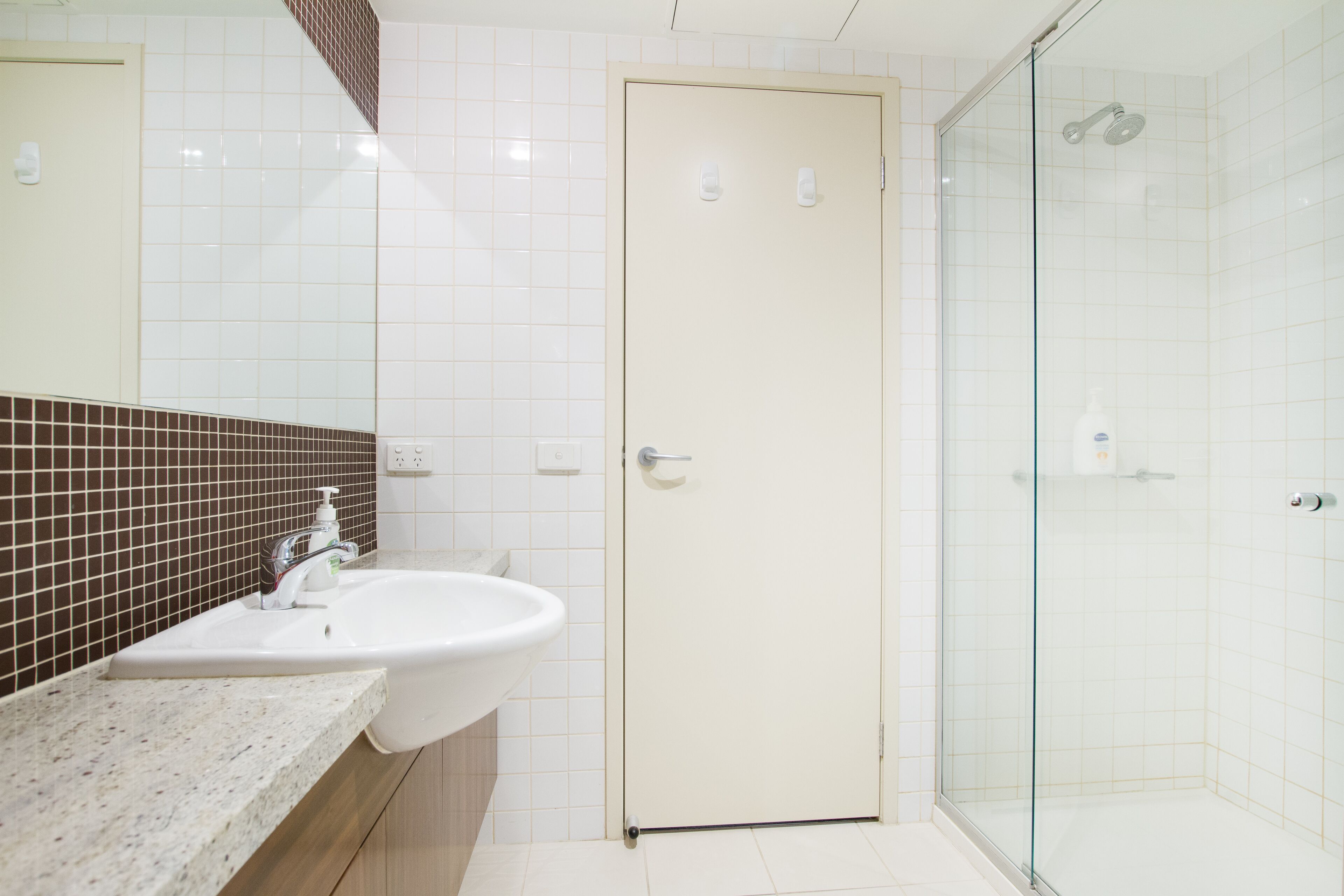 Exclusive Stays - Gallery Tower II — image 21