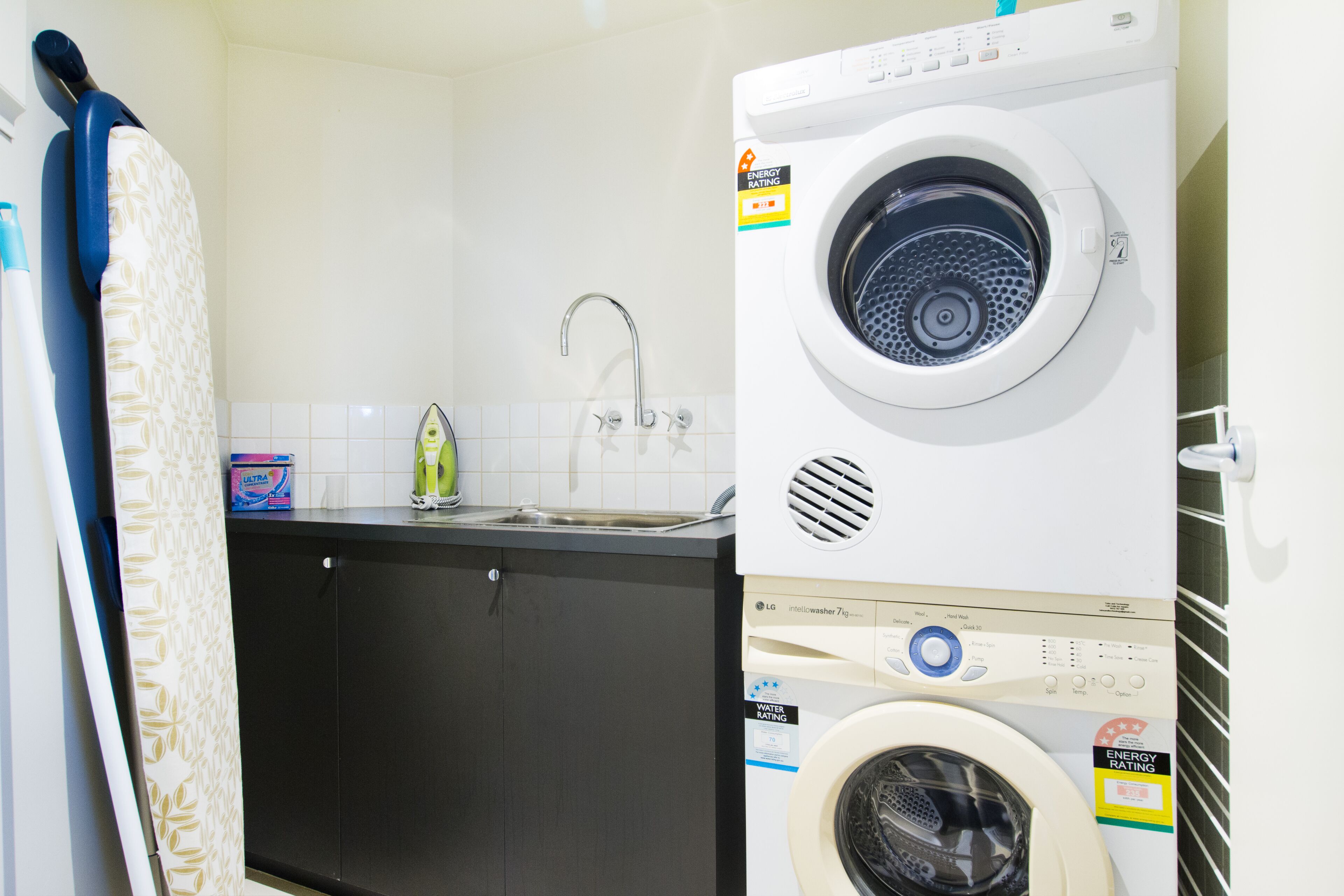 Exclusive Stays - Gallery Tower II — image 7