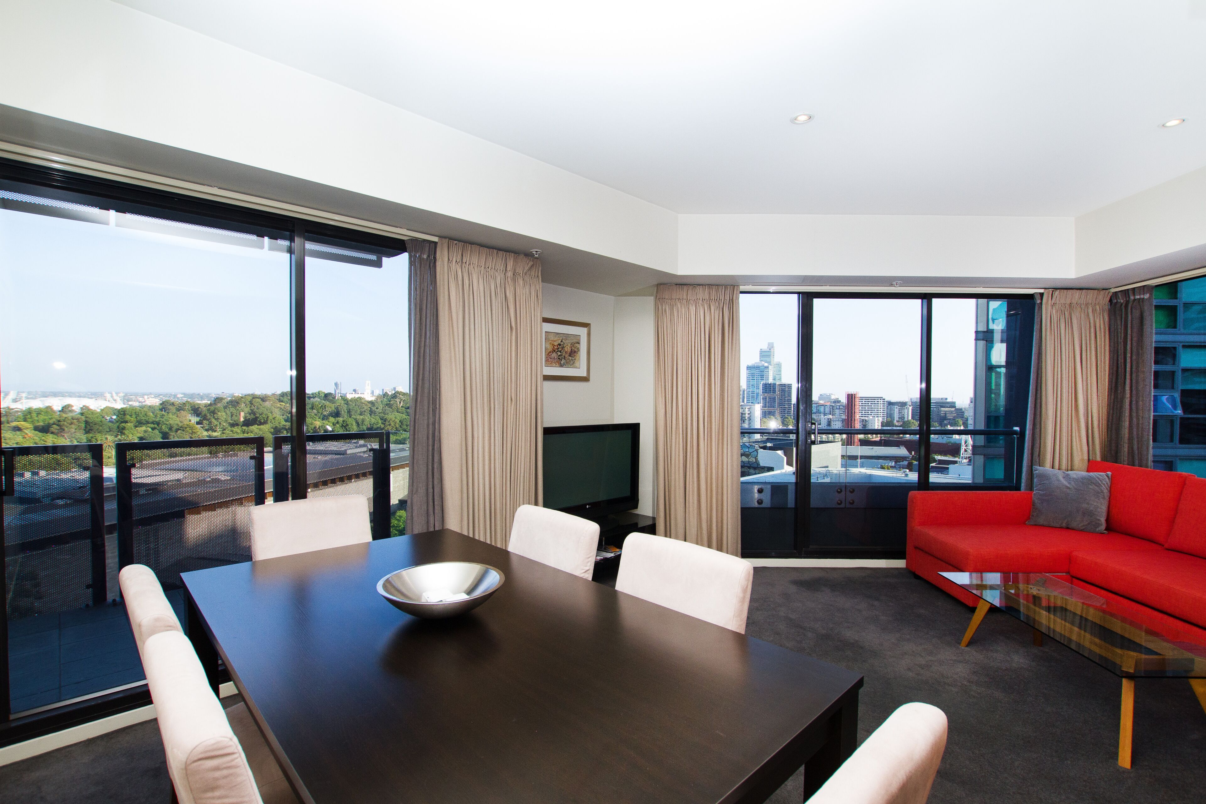 Exclusive Stays - Gallery Tower II — image 3