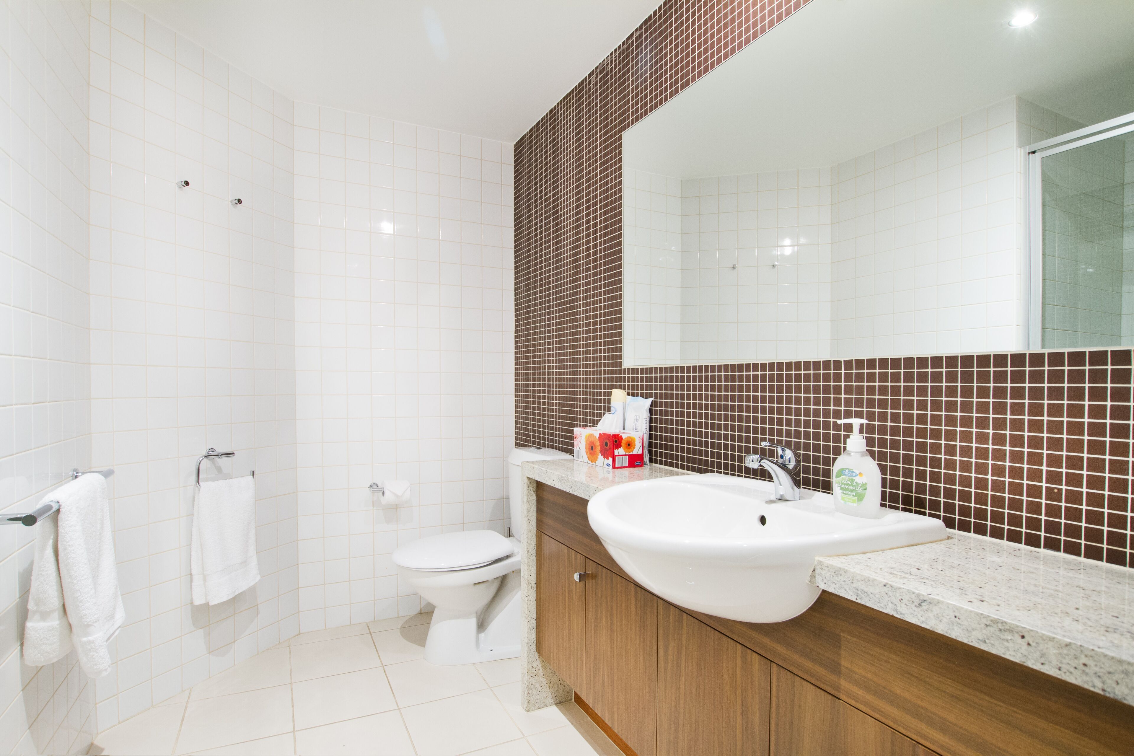 Exclusive Stays - Gallery Tower II — image 20