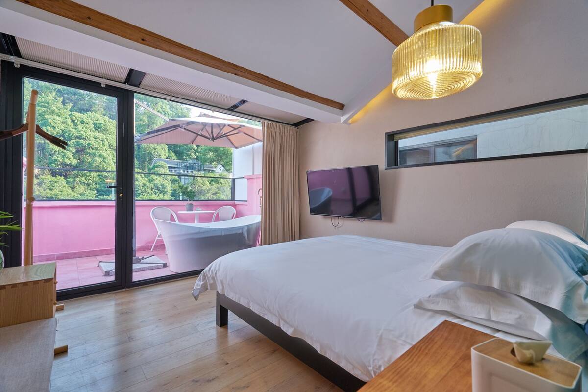 Decoración personalizada, muebles diferentes y escritorio