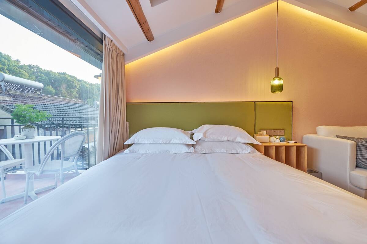 Villa, para no fumadores | Decoración personalizada, muebles diferentes y escritorio