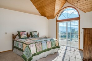 5 bedrooms, iron/ironing board, travel cot, free WiFi