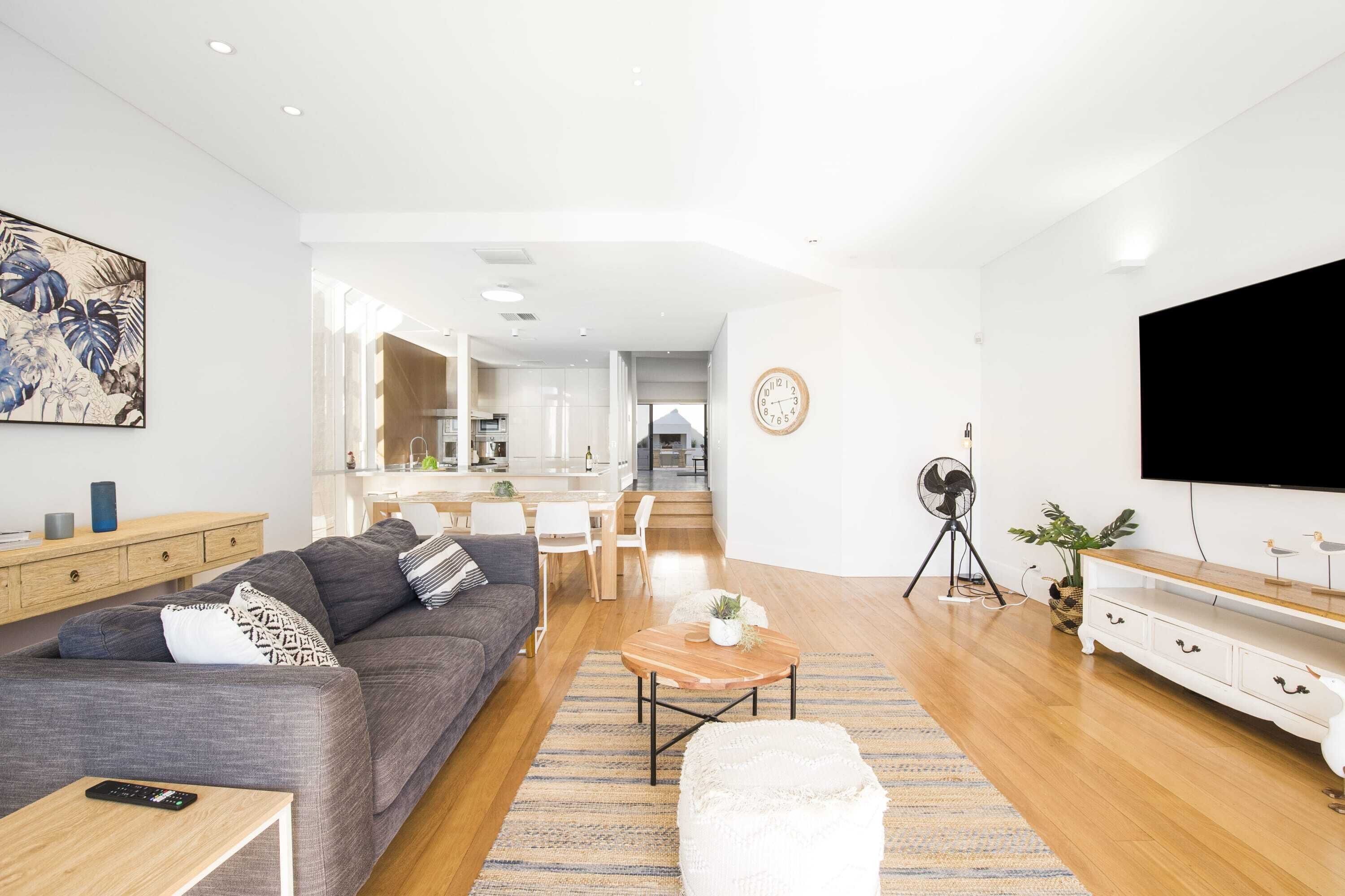 Spectacular Panoramic Oceanview House in Seacliff — image 22