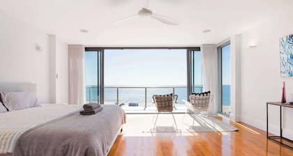 Spectacular Panoramic Oceanview House in Seacliff