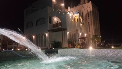 夏日澄蓝民宿
