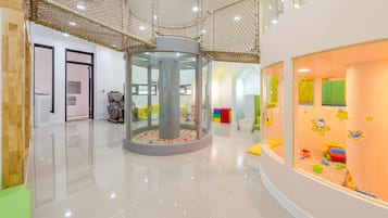 Childrenโs theme room