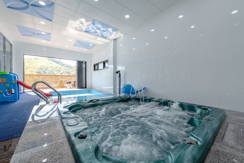 I Pluss Poolviller Pension