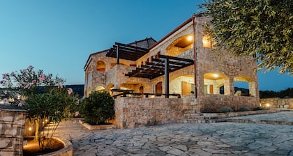 Villa Shanti - Maison familiale, piscine et bar, terrain de basket