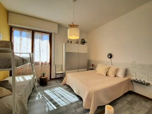 3 bedrooms, iron/ironing board, travel cot, free WiFi - Italian Experience - Cattolica Sea Loft (Cattolica)