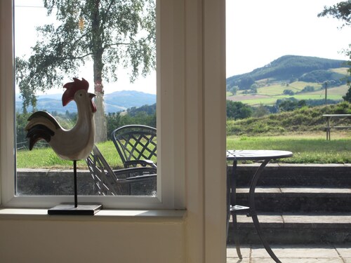 Charming steading conversion in rural Scotland. Self catering, sleeps 6.