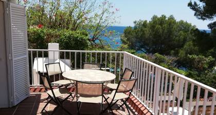 Haus mit Pool in der 1. Meereslinie