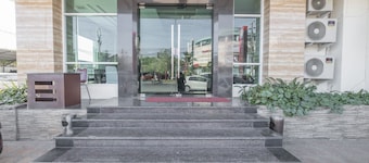 OYO 1114 Hotel Denpasar Makassar