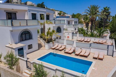 Villa Sardinella~ Villa w/ Private pool Near Town