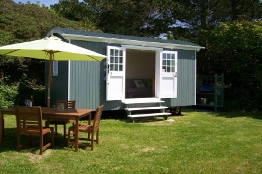 Shepherds Hut by the sea St Ives Bay, Gwithian, Stunning Location