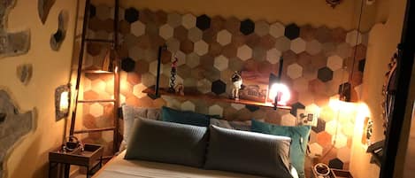 2 dormitorios, caja fuerte, tabla de planchar con plancha