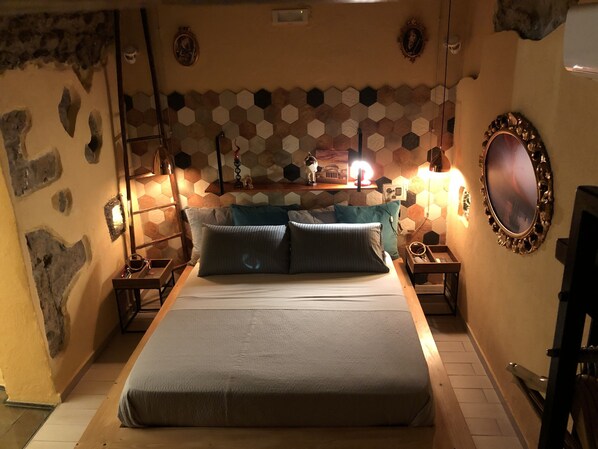2 bedrooms, in-room safe, iron/ironing board, travel cot