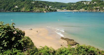 Stilvoll renovierte Wohnung im Zentrum von Salcombe, ruhige, private Lage.