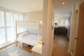 2 bedrooms, iron/ironing board, WiFi (free), bed sheets