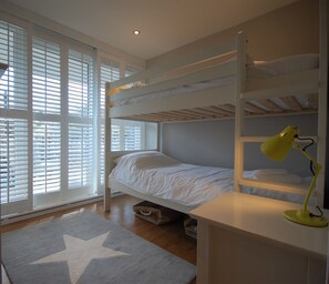 2 bedrooms, free WiFi, bed sheets