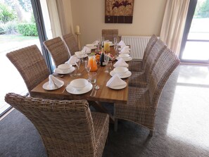 Breakfast area - Tuscany Downs Estate (Kirwee)
