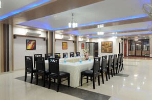 Restaurant - Hotel Simran Regency (Raipur)