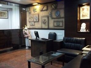 Executive Double Room, 1 Queen Bed | Living area - Hotel Simran Regency (Raipur)