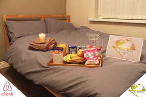 3 bedrooms, WiFi - Fishponds, Bristol (BS16) (Bristol)