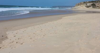 BEAUTIFUL 3 BED VILLA - PRAIA D’EL REY **NOW TAKING BOOKINGS FOR 2026**