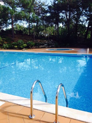 Piscine extérieure, piscine chauffée