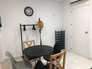 Dining - City and beach apartment (Alicante (Alacant))