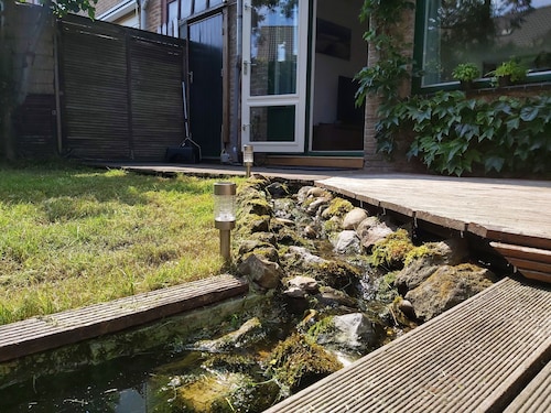 Villa with garden 20 minutes from Amsterdam