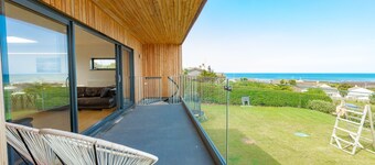 ロングパークドライブ、コンテンポラリーニュービルドデタッチドビーチプロパティ