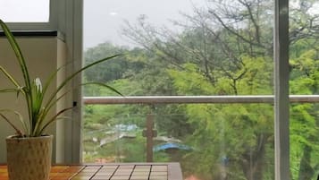 Studio | Desk, laptop workspace, free WiFi, bed sheets