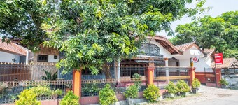 OYO Collection O 1032 Rahayu Residence Syariah