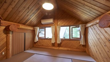 Cottage (No.5 Log House)