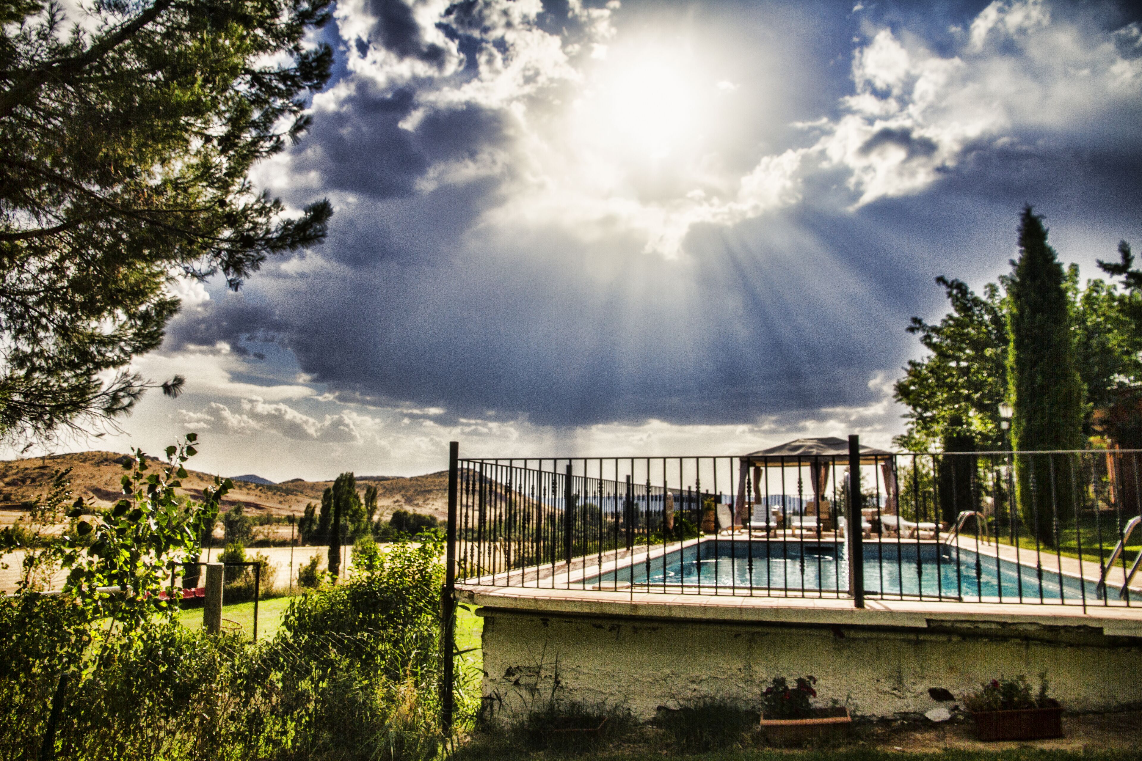 Alberca techada y alberca climatizada