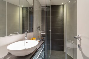 Superior Double or Twin Room | Bathroom | Eco-friendly toiletries, hair dryer, slippers, bidet - Fauno Urban Resort (Rome)